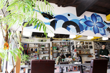 Store Locations : Guru's Cut & Stand
