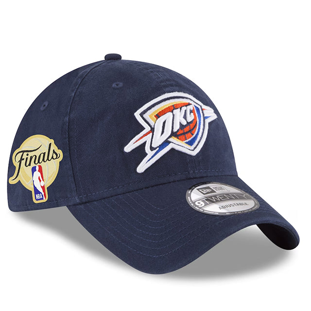 海外取寄 ニューエラ キャップ 9TWENTY オクラホマシティ サンダー 2025 NBA FINALS SIDE PATCH ADJUSTABLE CAP NAVY
