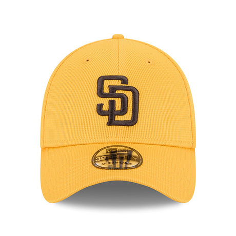 ニューエラ キャップ 海外取寄 39THIRTY サンディエゴ パドレス 2025 MLB SPRING TRAINING BP FLEX FIT CAP GOLD