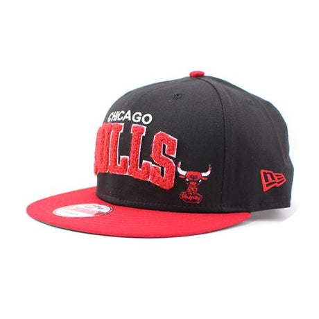 ニューエラ キャップ 9FIFTY スナップバック シカゴ ブルズ  NBA HWC CHENILLE-ARCH SNAPBACK CAP BLACK-RED  NEW ERA CHICAGO BULLS