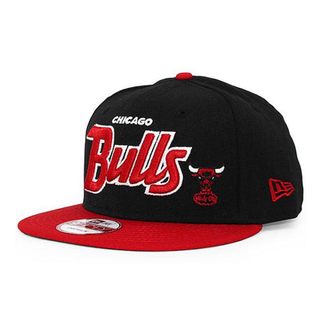 ニューエラ シカゴ ブルズ 9FIFTY スナップバック  NBA 2T FLAWLESS-SCRIPT SNAPBACK CAP BLACK-RED  NEW ERA CHICAGO BULLS