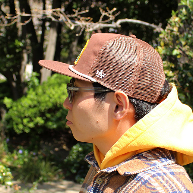 アメリカンニードル キャップ スモーキーベア SMOKEY BEAR TRUCKER MESH CAP BROWN