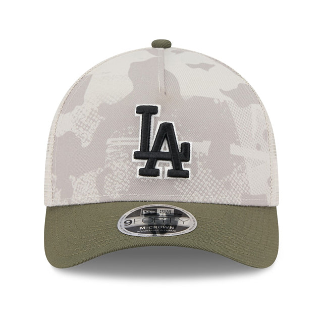 海外取寄 ニューエラ キャップ 9FORTY M-CROWN ロサンゼルス ドジャース 2025 MLB ARMED FORCES STARS N STRIPES MESH SNAPBACK CAP LT BEIGE OLIVE