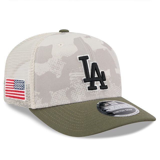 海外取寄 ニューエラ キャップ 9SEVENTY ロサンゼルス ドジャース 2025 MLB ARMED FORCES STARS N STRIPES STRETCH MESH SNAPBACK CAP LT BEIGE OLIVE