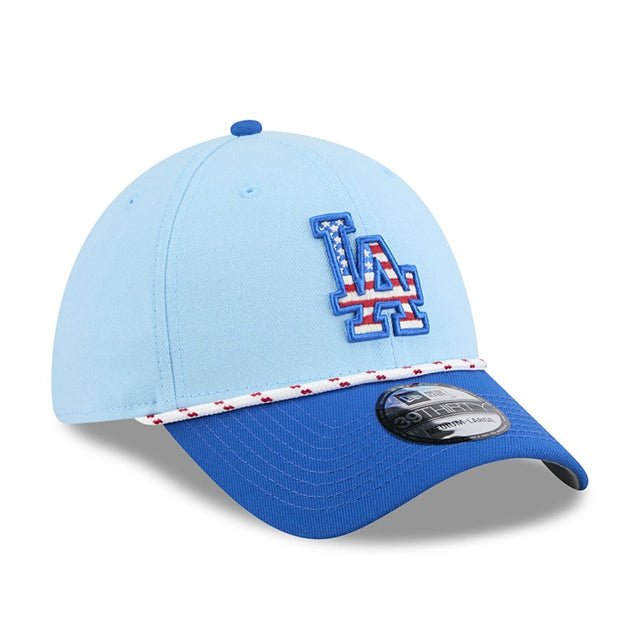 海外取寄 独立記念日モデル ニューエラ キャップ 39THIRTY ロサンゼルス ドジャース 2025 MLB JULY 4TH STARS N STRIPES FLEX FIT LIGHT BLUE