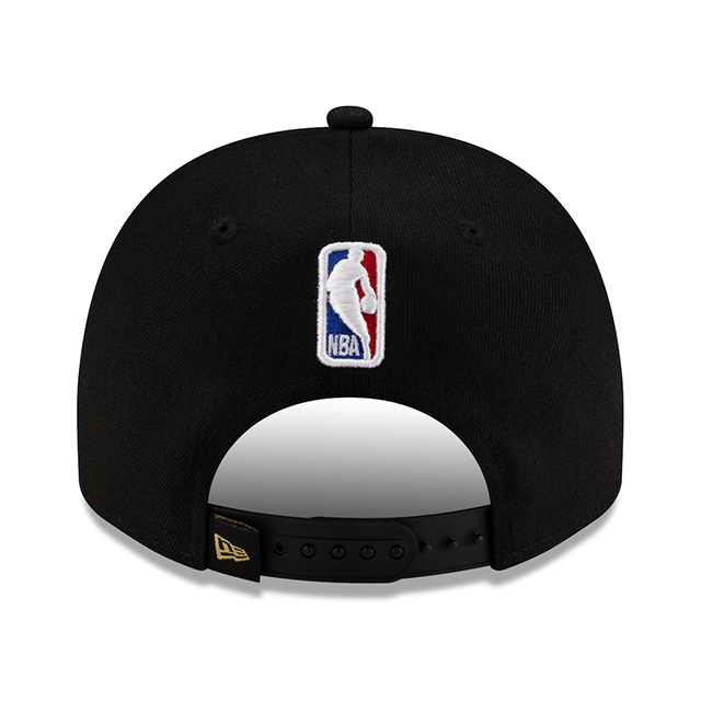 海外取寄 ニューエラ キャップ 9FIFTY スナップバック オクラホマシティ サンダー 2025 NBA FINALS CHAMPIONS LOCKER ROOM ROPE A-FRAME 9FIFTY SNAPBACK CAP BLACK
