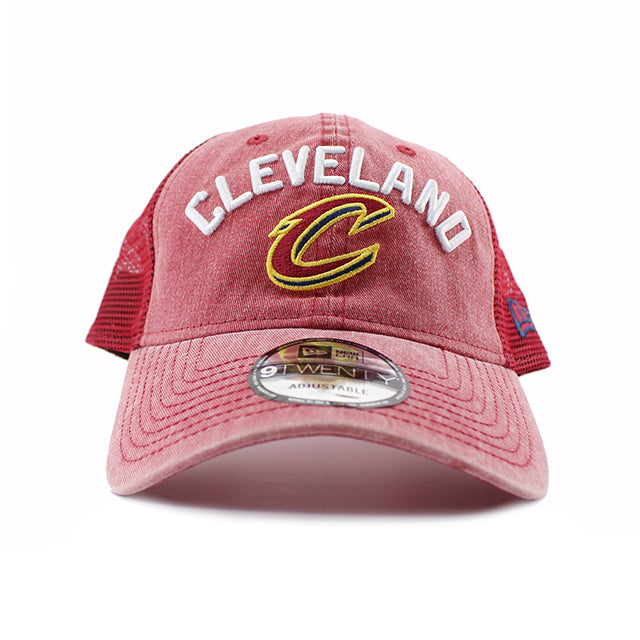 ニューエラ 9TWENTY メッシュキャップ クリーブランド キャバリアーズ NBA RUGGED-TEAM TRUCKER MESH CAP BURGUNDY