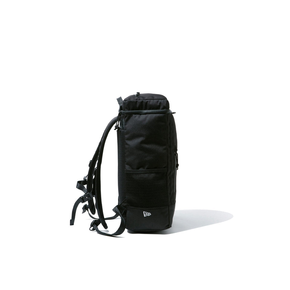 ニューエラ ボックスパック 25L BOX PACK PRINT LOGO OUTLINE MIDIUM BLACK