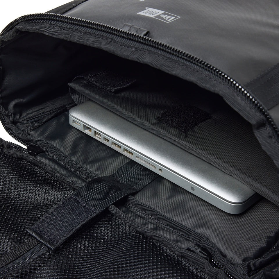 ニューエラ ボックスパック 32L BOX PACK PRINT LOGO OUTLINE TPU BLACK