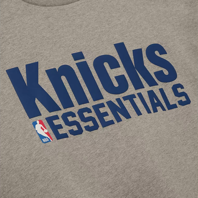 海外取寄 フィアーオブゴッド エッセンシャルズ Tシャツ ニューヨーク ニックス 2026 NBA FINALS CHAMPIONS MERCH T-SHIRT HEATHER GREY