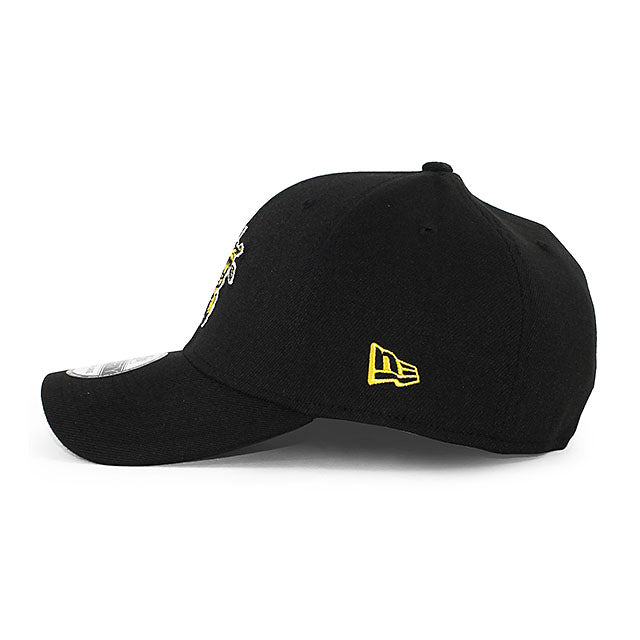 ニューエラ キャップ 39THIRTY ウィチタステイト ショッカーズ NCAA TEAM CLASSIC FLEX FIT CAP BLACK