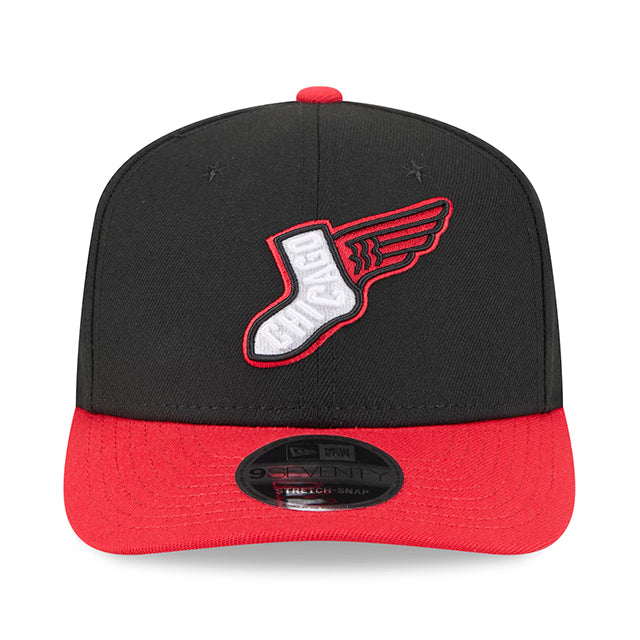海外取寄 シティコネクト ニューエラ キャップ 9SEVENTY シカゴ ホワイトソックス MLB CITY CONNECT ALTERNATE STRETCH SNAPBACK CAP BLACK-RED