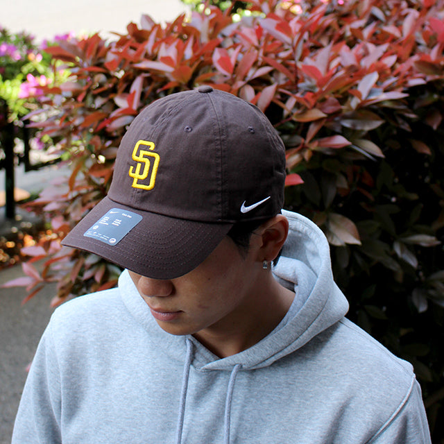 ナイキ キャップ サンディエゴ パドレス NIKE CLUB UNSTRUCTURED ORGANIC COTTON CAP BROWN