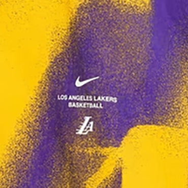 海外取寄 ナイキ ジャケット ロサンゼルス レイカーズ JACKET 2026-27 STANDARD ISSUE ON-COURT GAME THEATER LOUD FULL-ZIP JACKET PURPLE