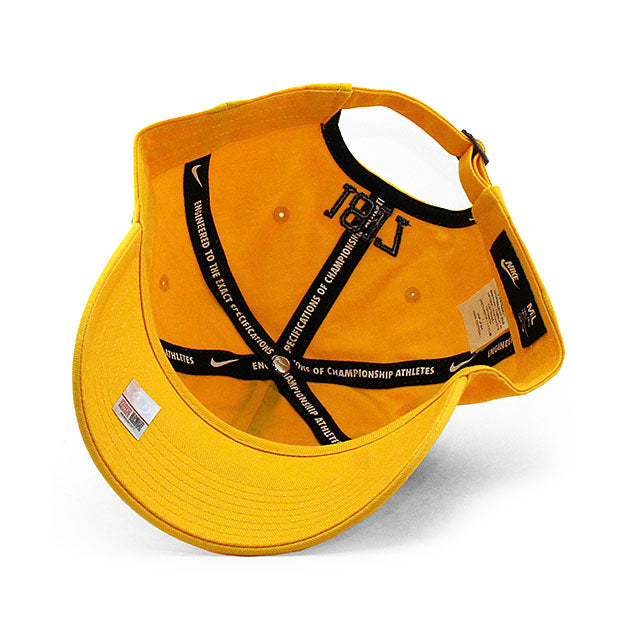 ナイキ キャップ ミシガン ウォルバリンズ NCAA LEGACY CLUB PERFORMANCE CAP GOLD