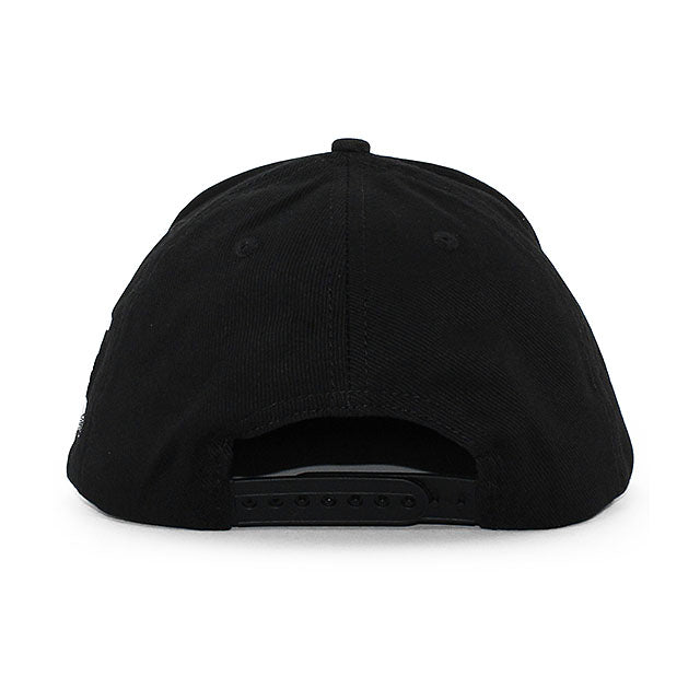 CMパンクモデル キャップ WWE AUTHENTIC LIGHTNING FISTS SNAPBACK CAP BLACK