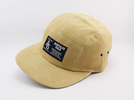 コーデュロイ素材アイテムを総まとめ