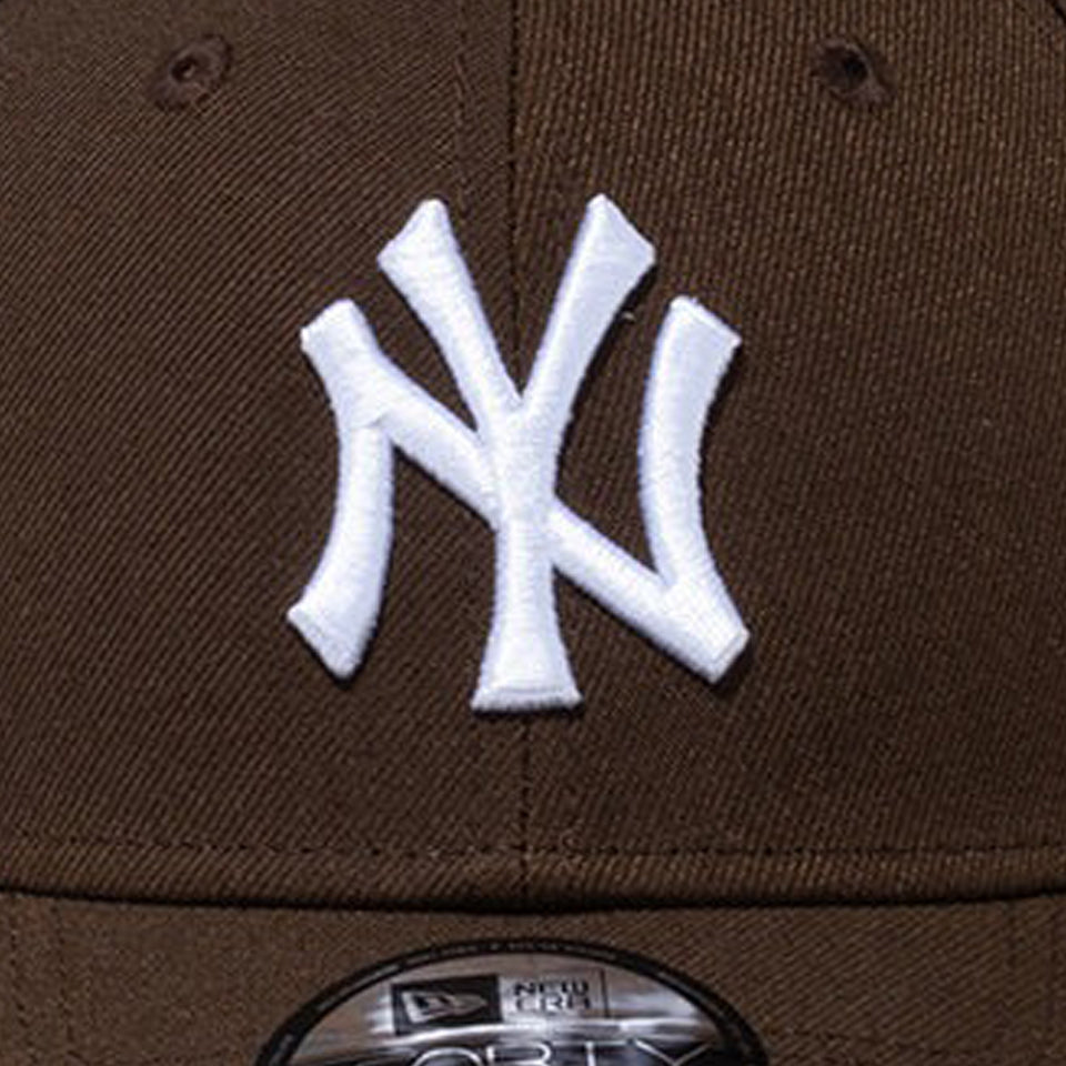 ニューエラ キャップ 9FORTY ニューヨーク ヤンキース MLB TEAM ADJUSTABLE STRAPBACK CAP WALNUT WHITE