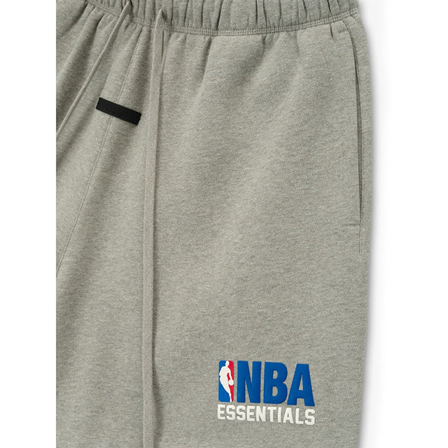 海外取寄 NBAコラボ フィアーオブゴッド エッセンシャルズ NBA LOGO SPORT SHORTS