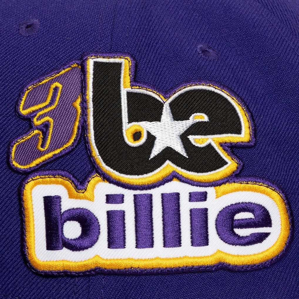 ミッチェル&ネス×ビリーアイリッシュ 海外取寄 ロサンゼルス レイカーズ HARDWOOD CLASSICS PATCH SNAPBACK CAP PURPLE LIMITED EDITION
