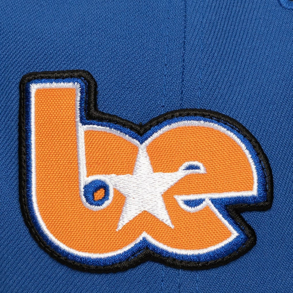 ミッチェル&ネス×ビリーアイリッシュ 海外取寄 ニューヨーク ニックス HARDWOOD CLASSICS PATCH SNAPBACK CAP BLUE LIMITED EDITION