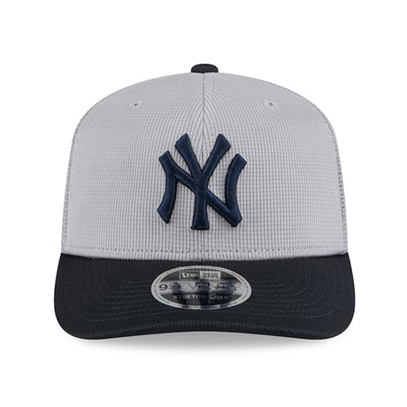 ニューエラ キャップ 9SEVENTY ストレッチ スナップバック ニューヨーク ヤンキース 2025 MLB SPRING TRAINING BP STRETCH MESH SNAPBACK CAP GREY-NAVY