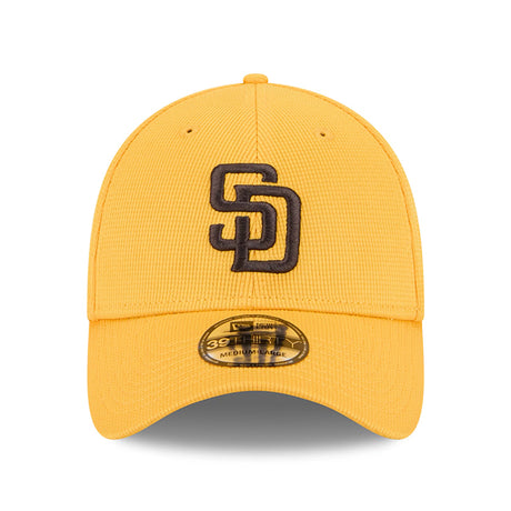 ニューエラ キャップ 海外取寄 39THIRTY サンディエゴ パドレス 2025 MLB SPRING TRAINING BP FLEX FIT CAP GOLD