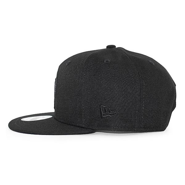 ニューエラ キャップ 9FIFTY ボストン セルティックス NBA TEAM-BASIC SNAPBACK CAP BLACKOUT NE –  Amazingstore