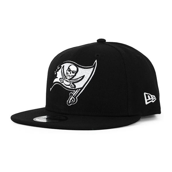 ニューエラ キャップ 9FIFTY スナップバック タンパベイ バッカニアーズ  NFL TEAM-BASIC SNAPBACK CAP BLACK-WHITE  NEW ERA TAMPA BAY BUCCANEERS