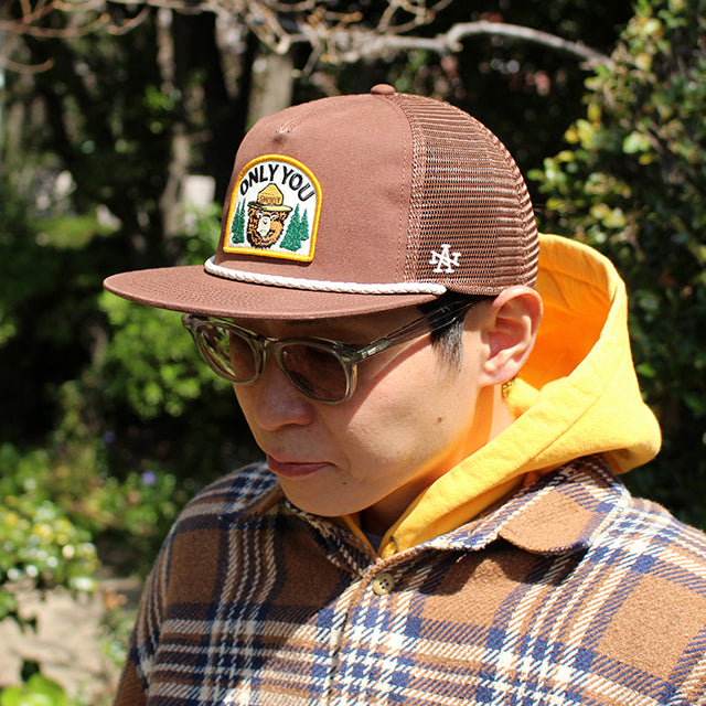 アメリカンニードル キャップ スモーキーベア SMOKEY BEAR TRUCKER MESH CAP BROWN