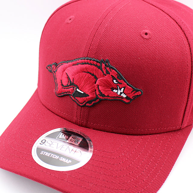 ニューエラ キャップ 9SEVENTY ストレッチ スナップバック アーカンソー レイザーバックス NCAA STRETCH SNAPBACK CAP CARDINAL