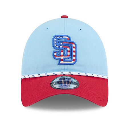 海外取寄 ニューエラ キャップ 9TWENTY サンディエゴ パドレス 2025 MLB JULY 4TH STARS N STRIPES ADJUSTABLE CAP LIGHT BLUE