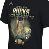 海外取寄 ジョーダンブランド Tシャツ ミルウォーキー バックス 2024 NBA CUP CHAMPIONS LOCKER ROOM T-SHIRT BLACK