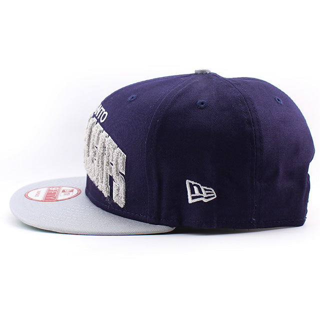 ニューエラ キャップ 9FIFTY スナップバック トロント メープル リーフス CHENILLE-ARCH SNAPBACK CAP NAVY-GREY