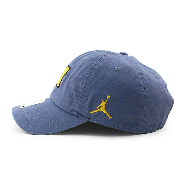 ジョーダンブランド キャップ ミシガン ウォルバリンズ NCAA SIDELINE FADED CLUB PERFORMANCE STRAPBACK CAP BLUE