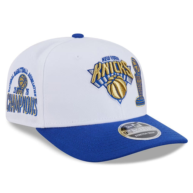 海外取寄 ニューエラ キャップ 9SEVENTY ニューヨーク ニックス 2026 NBA FINALS CHAMPIONS RING CEREMONY SNAPBACK CAP WHITE-BLUE