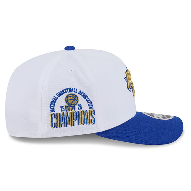 海外取寄 ニューエラ キャップ 9SEVENTY ニューヨーク ニックス 2026 NBA FINALS CHAMPIONS RING CEREMONY SNAPBACK CAP WHITE-BLUE