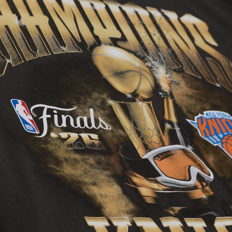 53年振りNBAファイナル優勝 海外取寄 ミッチェル＆ネス Tシャツ ニューヨーク ニックス 2026 NBA FINALS CHAMPIONS T-SHIRT BLACK