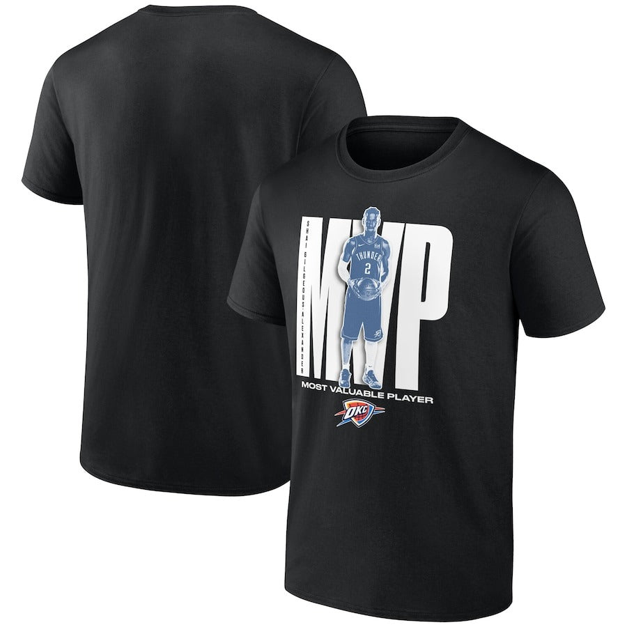 海外取寄 シェイ ギルジャス＝アレクサンダー Tシャツ 2025 NBA MVP T-SHIRT BLACK SGA OKC /  国内外からニューエラをはじめナイキ、クーパーズタウンボールキャップ等を中心に取り扱うベースボールキャップの専門店 /  Amazingstore(アメイジングストア)
