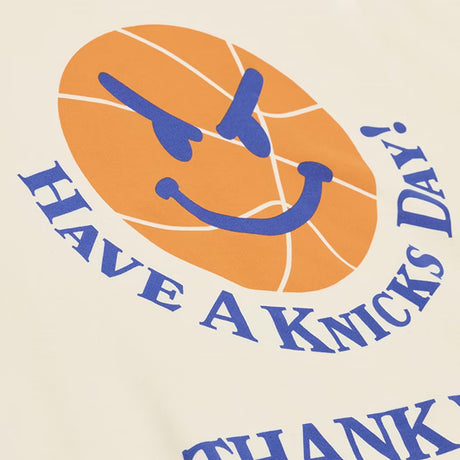 海外取寄 ミッチェル＆ネス フーディー ニューヨーク ニックス HAVE A KNICKS DAY HOODIE CREAM