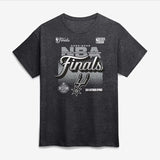 海外取寄 Tシャツ サンアントニオ スパーズ 2026 NBA WESTERN CONFERENCE CHAMPIONS LOCKER ROOM T-SHIRT CHARCOAL