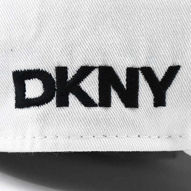 DKNYコラボ ニューエラ キャップ 9TWENTY ニューヨーク ヤンキース MLB CORE CLASSIC STRAPBACK CAP WHITE