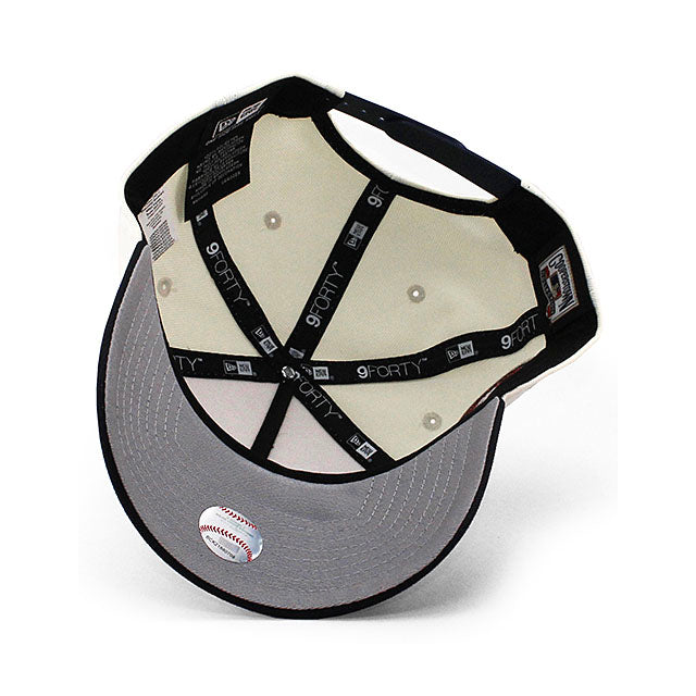 ニューエラ キャップ 9FORTY ニューヨーク ヤンキース MLB 2000 WORLD SERIES GREY BOTTOM A-FRAME SNAPBACK CAP CREAM