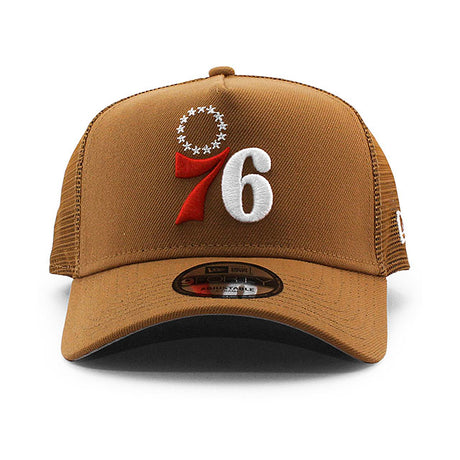 ニューエラ メッシュキャップ 9FORTY フィラデルフィア 76ERS NBA A-FRAME TRUCKER MESH CAP TAN
