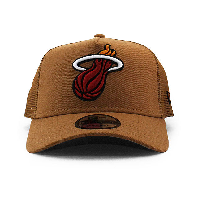 ニューエラ メッシュキャップ 9FORTY マイアミ ヒート NBA A-FRAME TRUCKER MESH CAP TAN