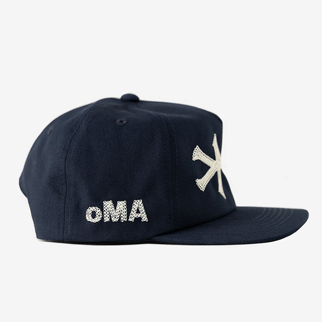 海外取寄 oMA STUDIOS スナップバックキャップ NY CHAIN STITCH SNAPBACK CAP NAVY