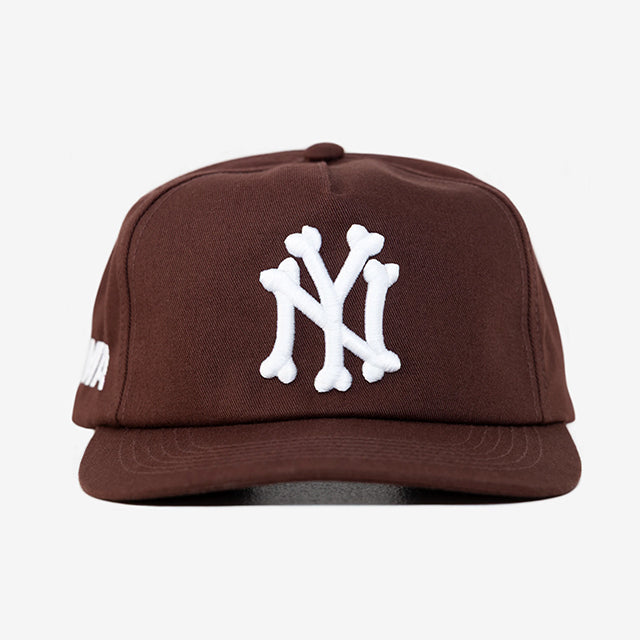 海外取寄 oMA STUDIOS スナップバックキャップ NY BONES SNAPBACK CAP BROWN